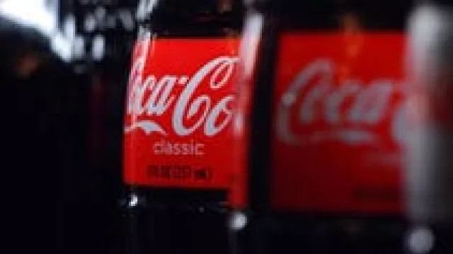 https%3A%2F%2Fblogs-images.forbes.com%2Fonmarketing%2Ffiles%2F2014%2F09%2F670px-coca-cola_bottles.jpg